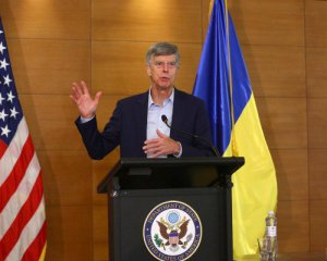 Тимчасово повірений у справах США в Україні йде у відставку