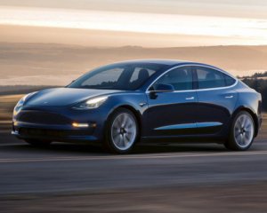 Tesla звільнили від частини податків