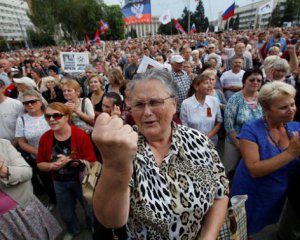 Чому Україна виплачуватиме гроші жителям окупованих територій