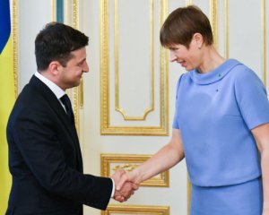 Президент Эстонии вернула РФ крымское шампанское – СМИ