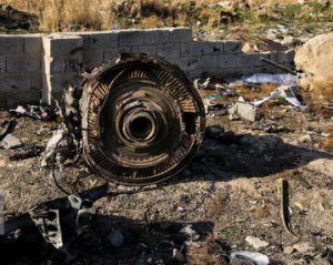 Авиакатастрофа в Иране: экипаж другого лайнера видел, как в небе горел самолет МАУ