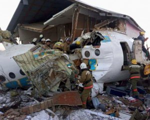 Повідомили причину падіння лайнера Bek Air з українцями
