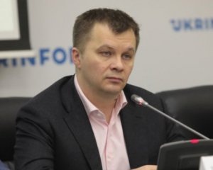 Купить землю можно будет только по безналу- Милованов