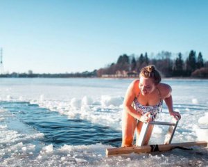 Киян вчитимуть правильно пірнати на Водохреща