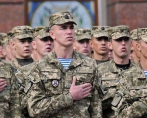 Зеленський повернув призов в армію з 18 років