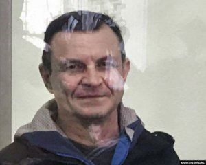 Скучает по внучке - консул посетил крымского политзаключенного