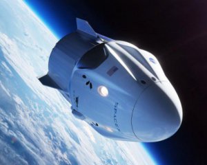 Ілон Маск вперше відправить людей у космос на своїй ракеті