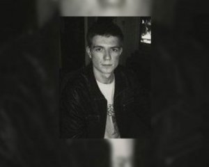 Загадкова смерть у будівлі ЦВК: показали фото загиблого