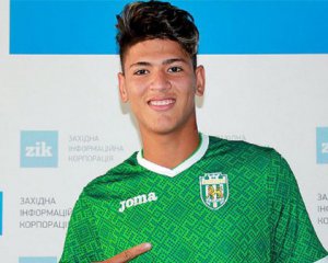 "Аякс" близький до підписання колишнього лідера "Карпат"