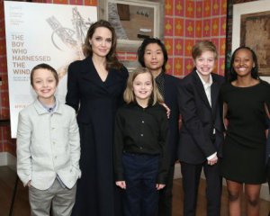 Анджелина Джоли создает антифейкове телешоу для детей