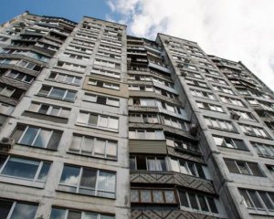 19-річна студентка викинулася з 7 поверху