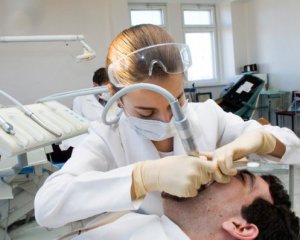 Уникальная разработка: зубы лечат швейной машинкой