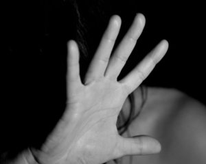 П&#039;яний батько зґвалтував 14-річну доньку