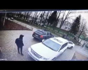 Вибух під час масової бійки потрапив на відео