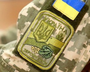 Оккупанты за сутки 8 раз обстреливали украинских военных
