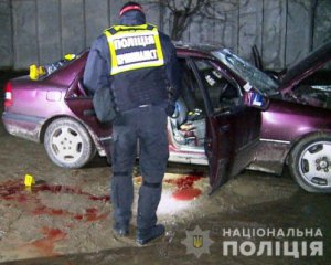 Мужчины взорвали гранату в автомобиле - один выжил