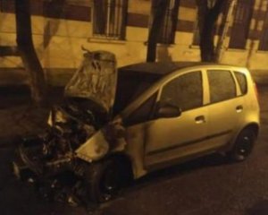 Поліція затримала підозрюваного у підпалі авто журналістки