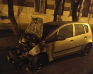 Показали видео поджога автомобиля журналистки во Львове