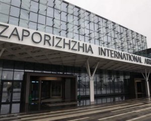 П'яна пасажирка напала на працівницю аеропорту