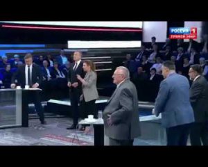 Жириновський в ефірі впав у істерику і закликав спалити Україну