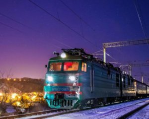 Укрзализныця назначила дополнительные поезда к 8 марту