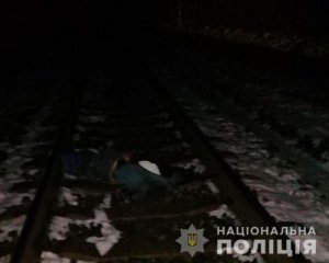 Электричка снесла мужчину и поехала дальше