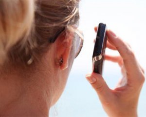 Адвокатка кілька місяців "мінувала" суди