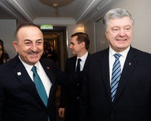 Порошенко зустрівся з міністром МЗС Туреччини