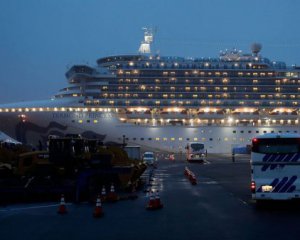 Перших пасажирів відпустили з карантину на лайнері Diamond Princess
