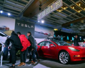 Автомобили Tesla существенно подешевеют