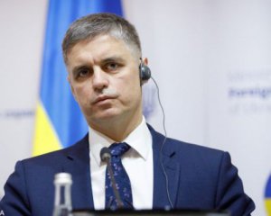 Мы не будем вести диалог с марионетками в Донбассе - Пристайко