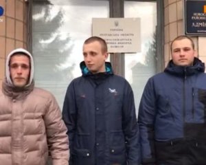 Тітушки з Нових Санжар записали відеозвернення