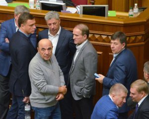 Фракція кума Путіна завалила Раду правками. Депутати перестали ходити на роботу