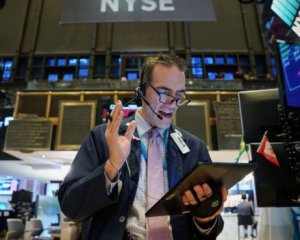 Коронавирус обвалил фондовые биржи мира