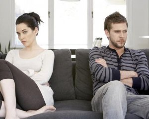 Які причини того, що люди живуть в нещасливому шлюбі
