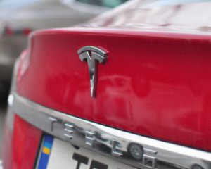 Стал известен год, когда Tesla официально заработает в Украине