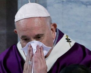 СМИ распространили фейковую новость о коронавирусе у Папы Римского