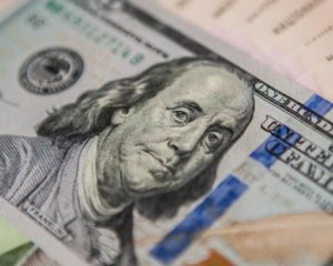 Доллар развернулся: аналитик спрогнозировал курс валют на неделю