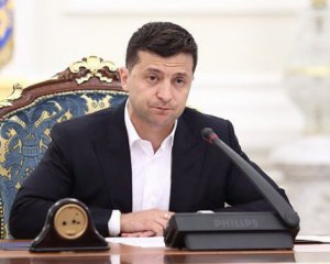 Зеленский не обсуждал со "слугами" увольнение силовиков