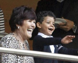 Роналду подякував за турботу про хвору матір