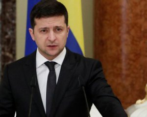 "Ніколи не переходьте на особистості" – Зеленський вийшов із президії до Гончаренка
