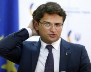 Україна поки не буде поновлювати поставки води до Криму - міністр закордонних справ