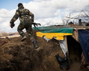 На Донбасі обстріл бойовиків спричинив пожежу: згорів опорний пункт