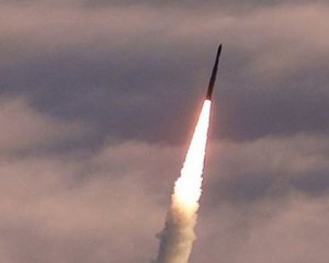 Північна Корея запустила три ракети в сторону Японського моря