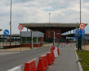 Польща закриває кордони для іноземців