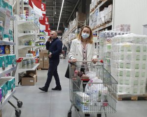 Карантин в Украине: правительство будет контролировать цены на продукты