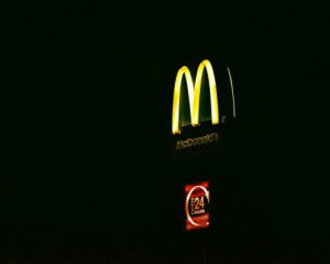 McDonald&#039;s закрывает свои заведения в Украине