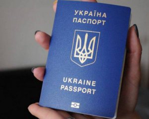 Президент объяснил, что делать украинцам за рубежом