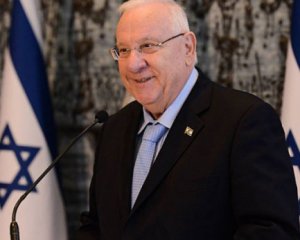 Президент Израиля читает сказки детям во время карантина