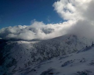 Карпати замело снігом